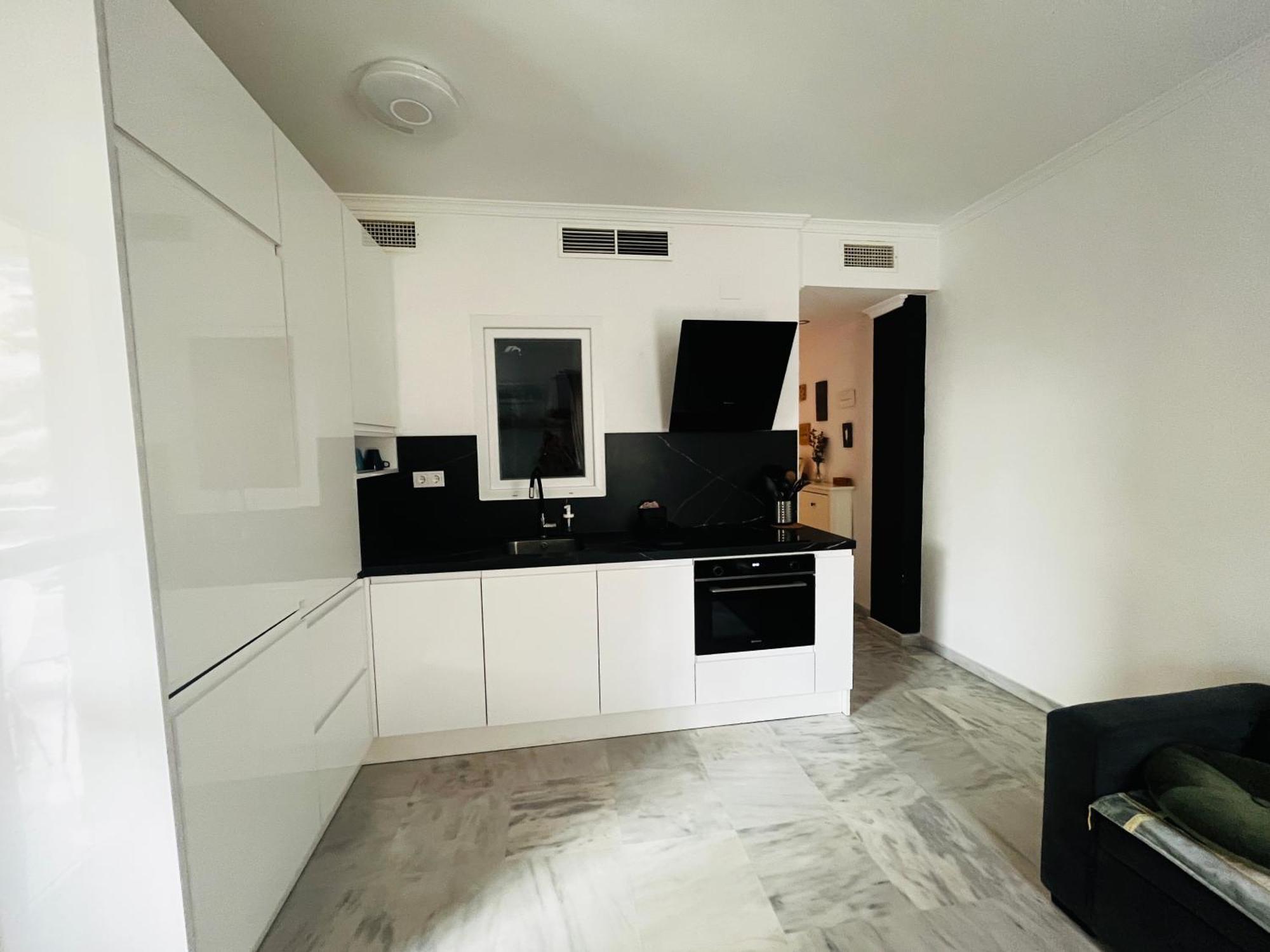 Piso En Zona Tranquila De - Torrequebrada Golf Apartment Benalmadena Bagian luar foto