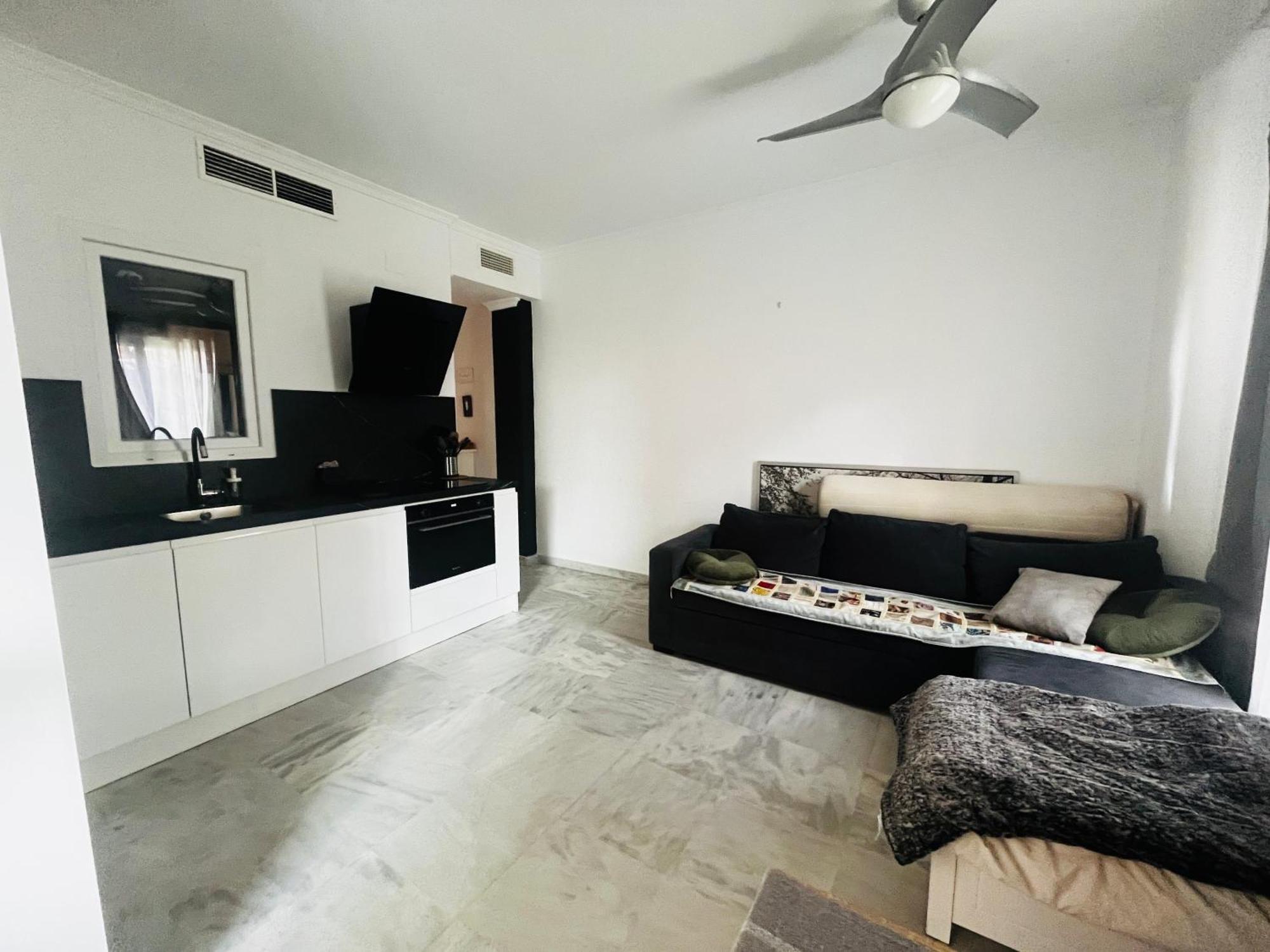Piso En Zona Tranquila De - Torrequebrada Golf Apartment Benalmadena Bagian luar foto